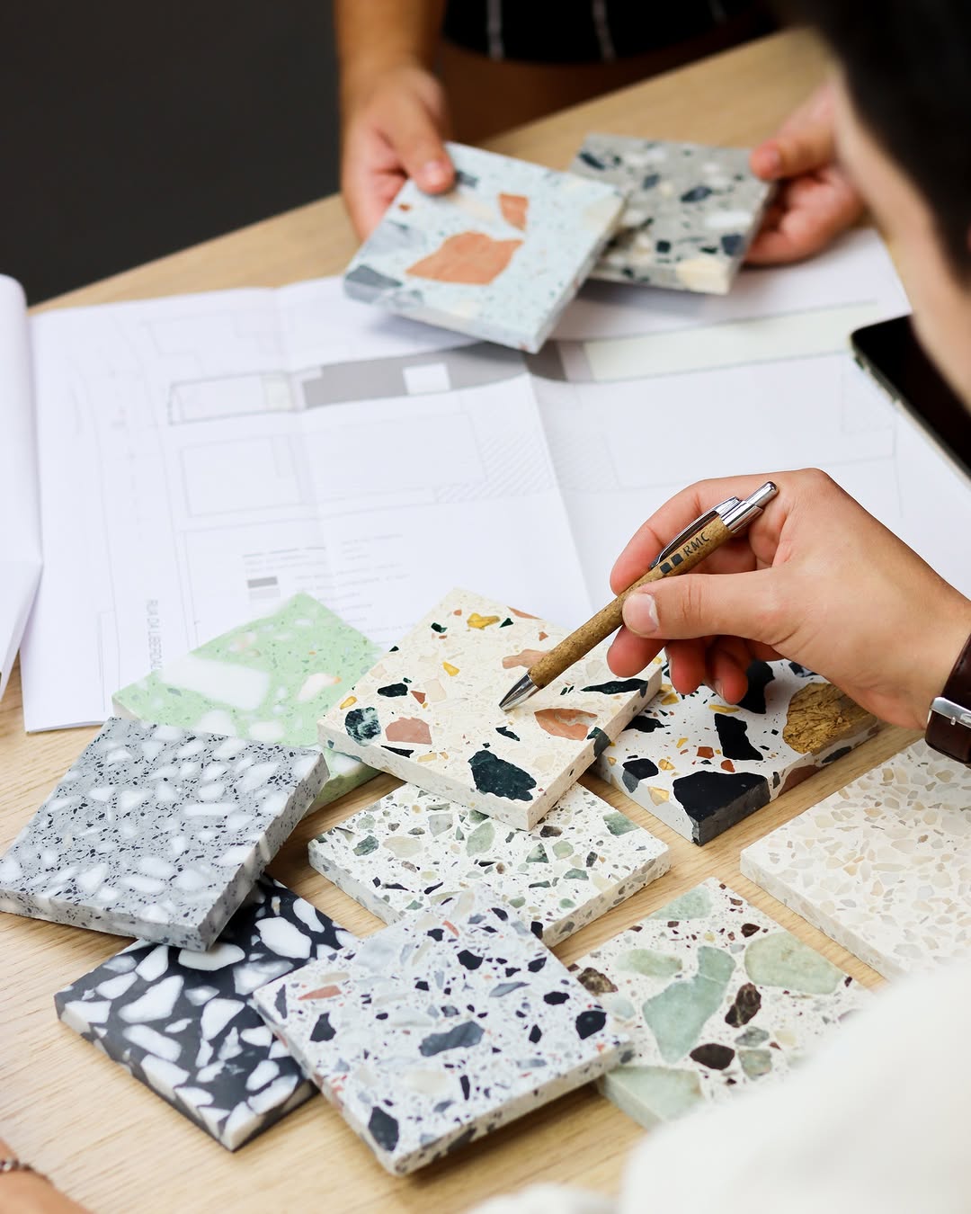 De ultieme gids voor vloertegels in de badkamer: Tips, Trends en Inspiratie!